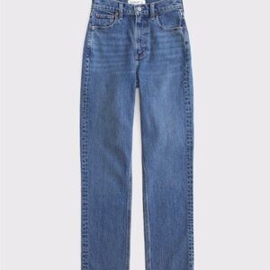 NWT Abercrombie and Fitch Ultra High Rise Relaxed Jean Curve Love
